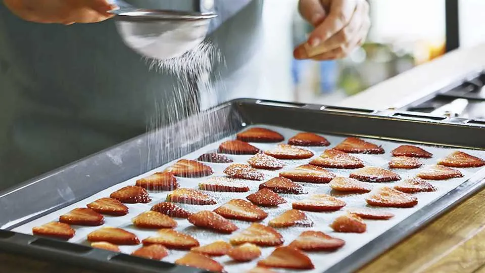 Jak zrobić chipsy z truskawek?